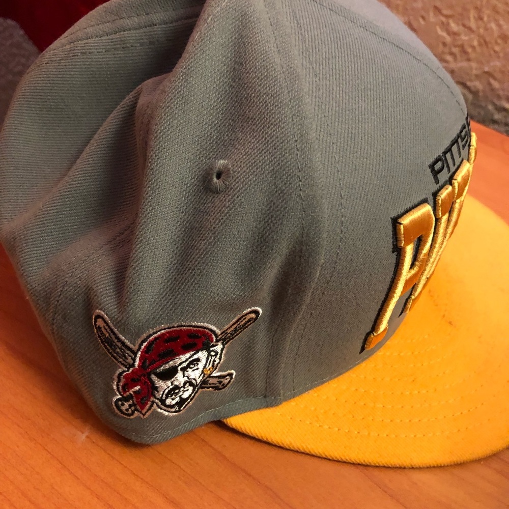 Pittsburgh Pirates - Picture 2 of 4